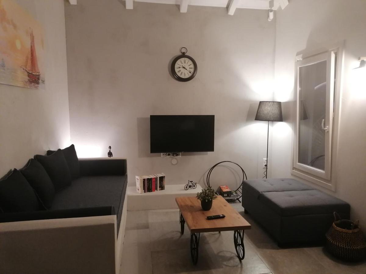 Yalos Luxury Home Agioi Saranta Kültér fotó